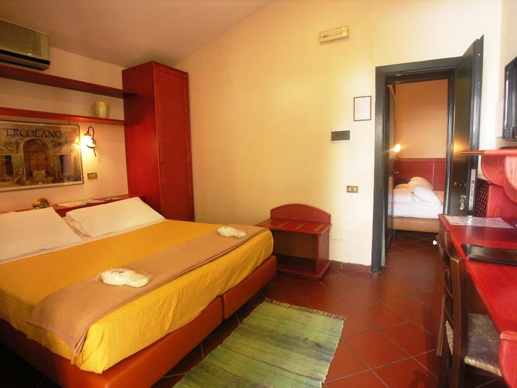 Hotel Toledo نابولي المظهر الخارجي الصورة