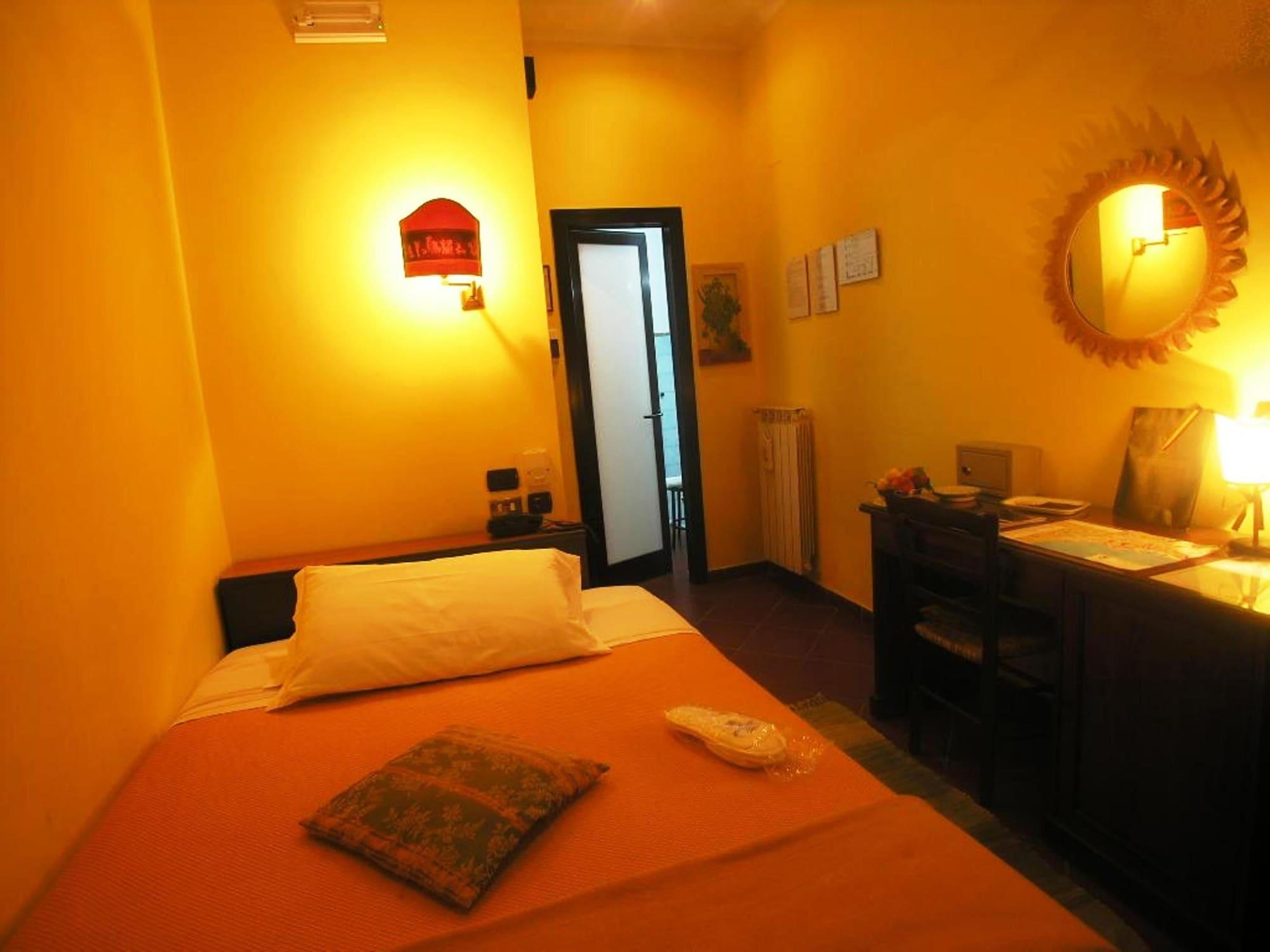 Hotel Toledo نابولي المظهر الخارجي الصورة